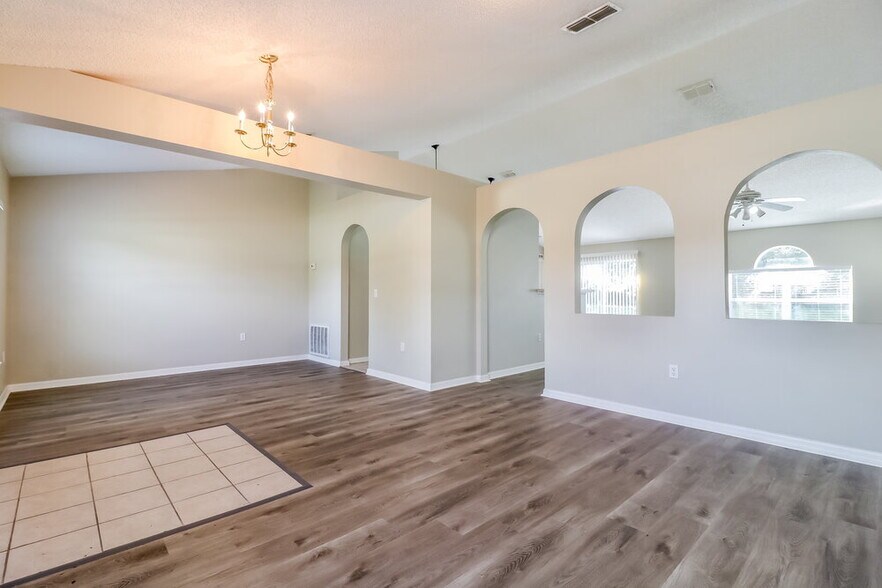 Building Photo - 3830 Sleepy Hill Oaks Loop