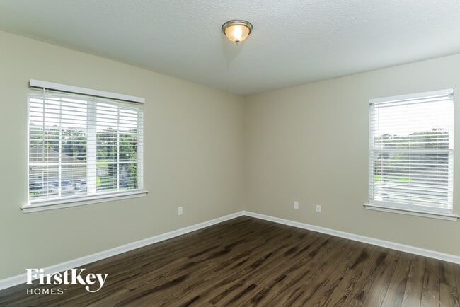Building Photo - 404 Candlebark Dr