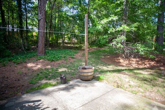 Building Photo - Sleek & Sun-Drenched 2BR Townhouse in Heart of Carrboro