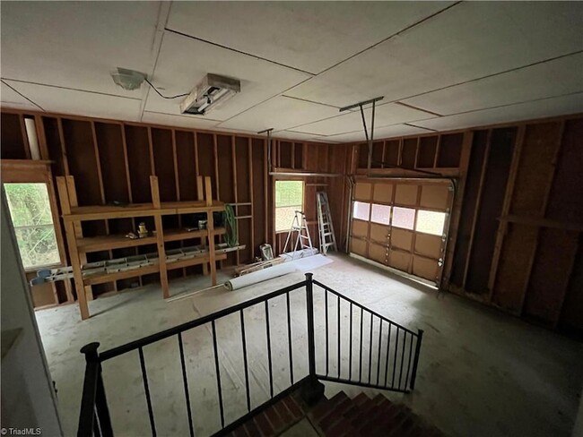 Building Photo - 417 Buena Vista Dr