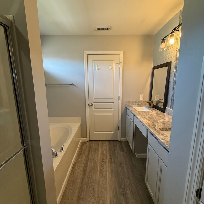 Building Photo - 61 Wyndgate Trail Ct