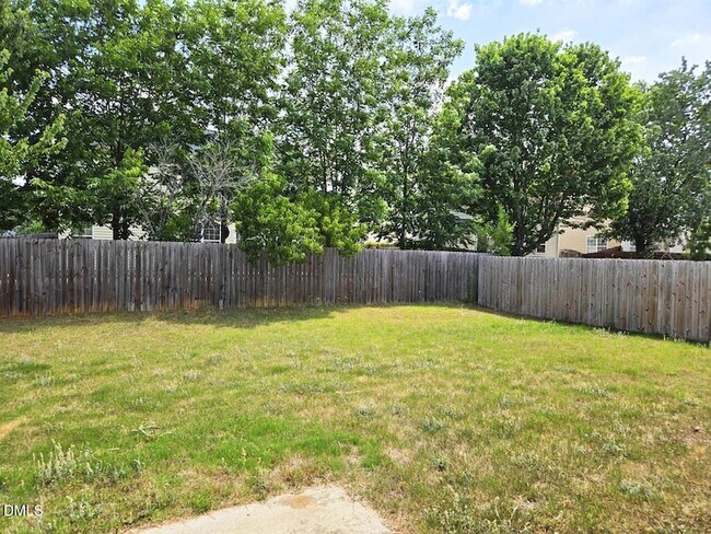 Building Photo - 105 Chandler Springs Dr