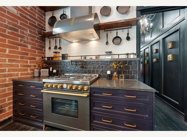 Building Photo - 45-45 W Markison Ave