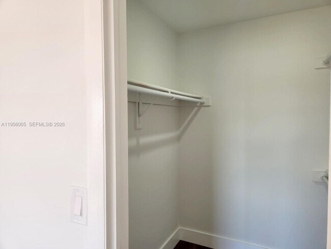 Building Photo - 295 NW 72nd Ave