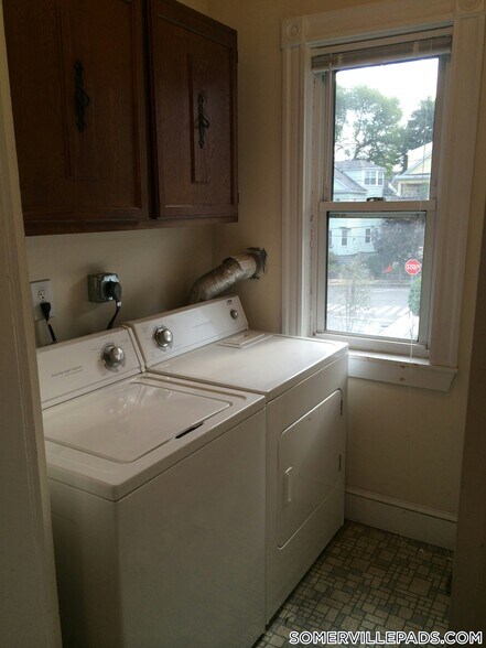 Building Photo - 41 Belknap St