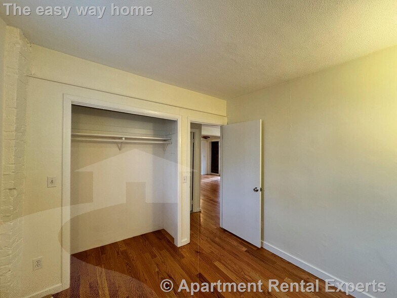 Building Photo - 205 Highland Ave