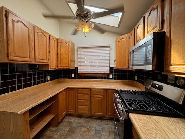 Building Photo - 4412 Mobley Ave