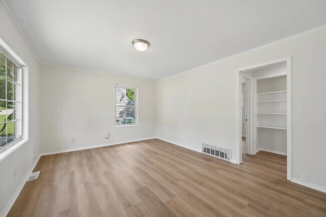 Building Photo - 7605 E 50th St