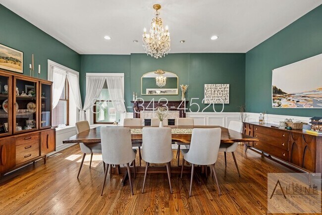 Building Photo - Indoor Pool! FULLY Furnished Short or Mid Term Rental