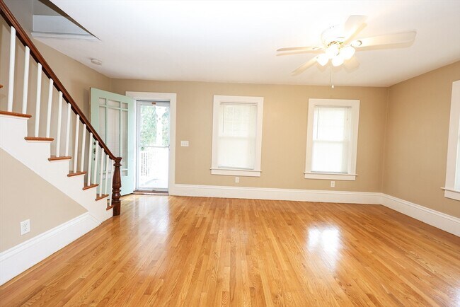 Building Photo - 50 Front St