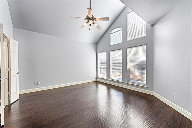 Building Photo - 1624 Summerfield Dr