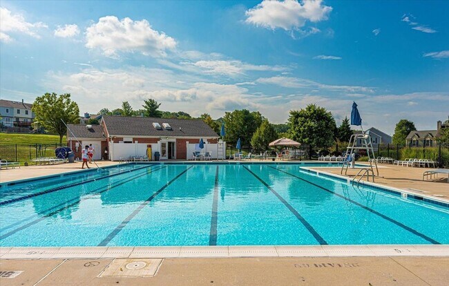 Building Photo - Beautifully maintained townhouse in New Market available before the new school year!