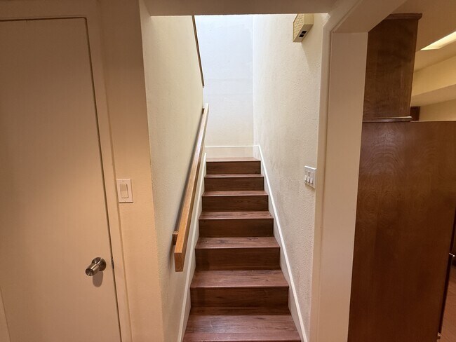 Building Photo - 2909 Cutler Ave NE
