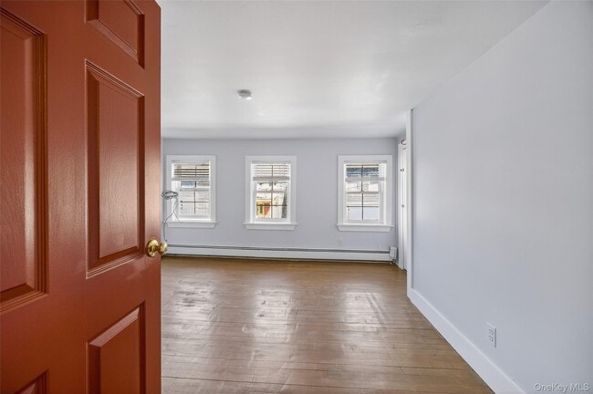 Building Photo - 17 E Parmenter St