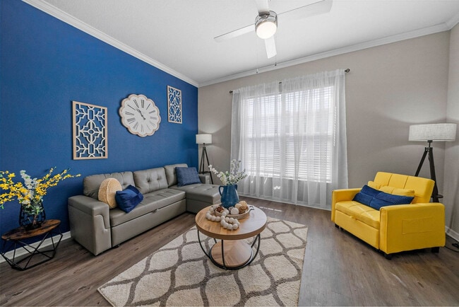 Building Photo - 10142 Montague St