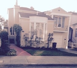 Building Photo - Enjoy indoor & outdoor living in this Spacious 4 Level, 3 bedroom 2 bath home in Lakeside District