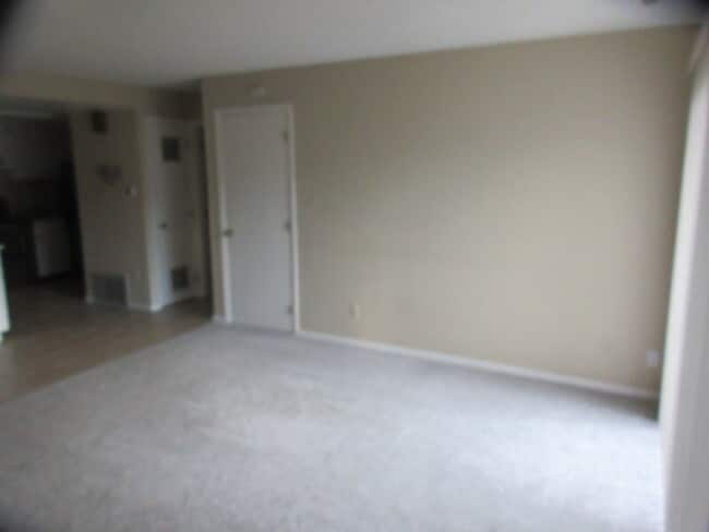 Building Photo - Condo