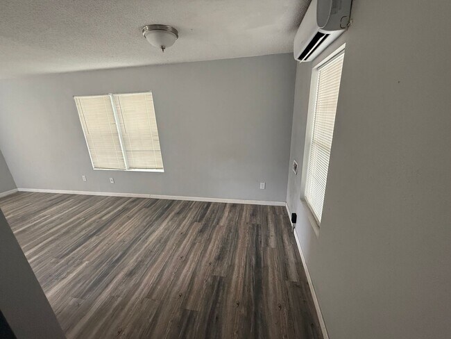 Building Photo - 1 Bedroom 1 bathroom house in North Lubbock!