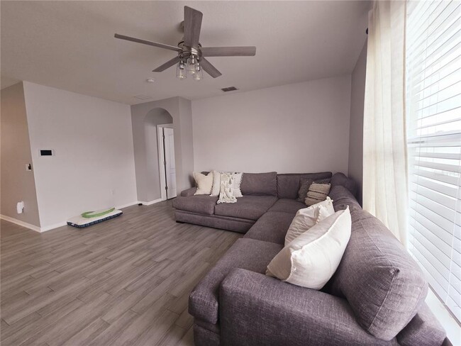 Building Photo - 3180 Royal Tern Dr