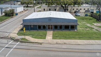 Building Photo - 1118 Smith St