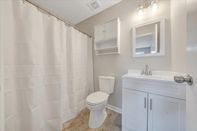 Building Photo - 230 Tinkerview Dr