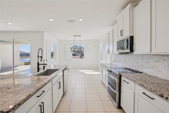 Building Photo - 10747 Laxer Cay Loop