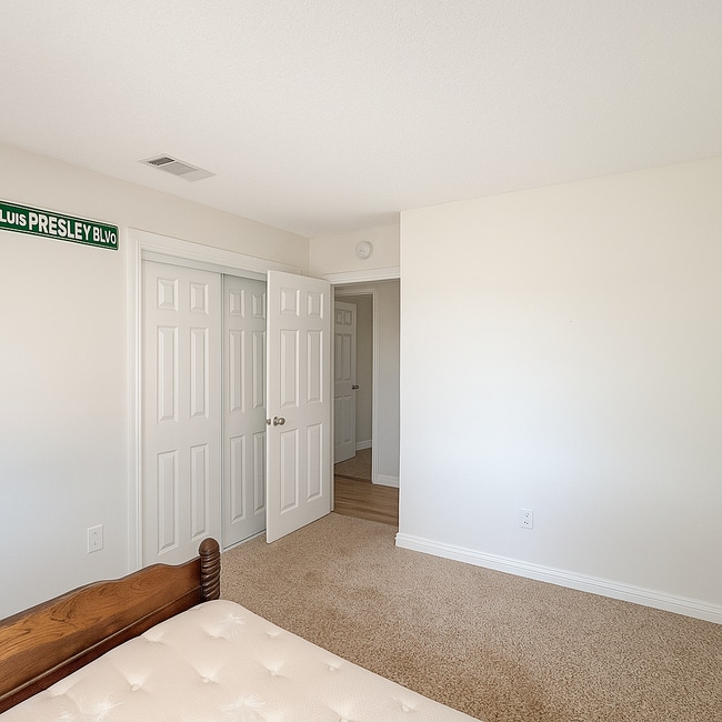 Building Photo - 16549 Mossdale Ave