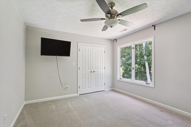 Building Photo - 203 Water Fowl Dr
