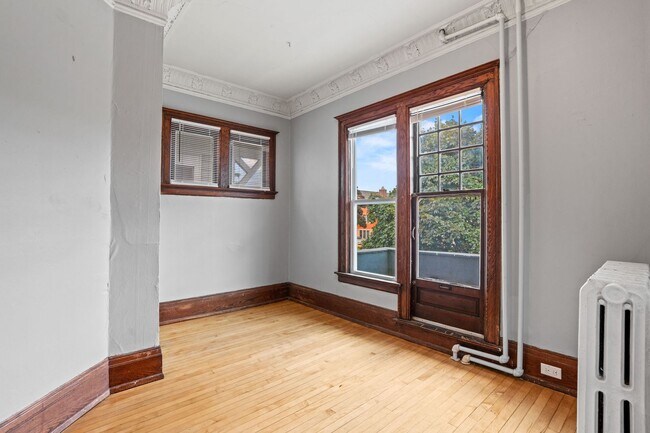 Building Photo - Maryland Lower