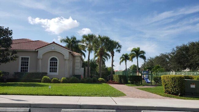 Building Photo - 6760 Heritage Grande