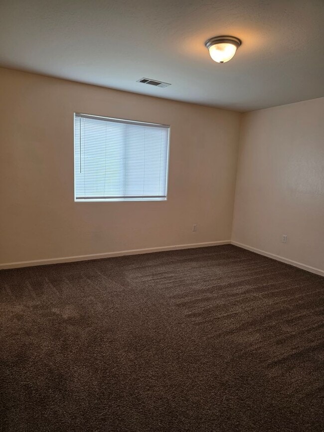 Building Photo - 11805 Holabird Ave