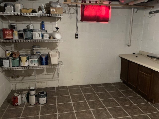 Building Photo - 2203 W Division St