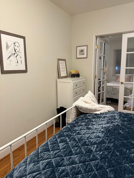 Building Photo - 213 19th St NE