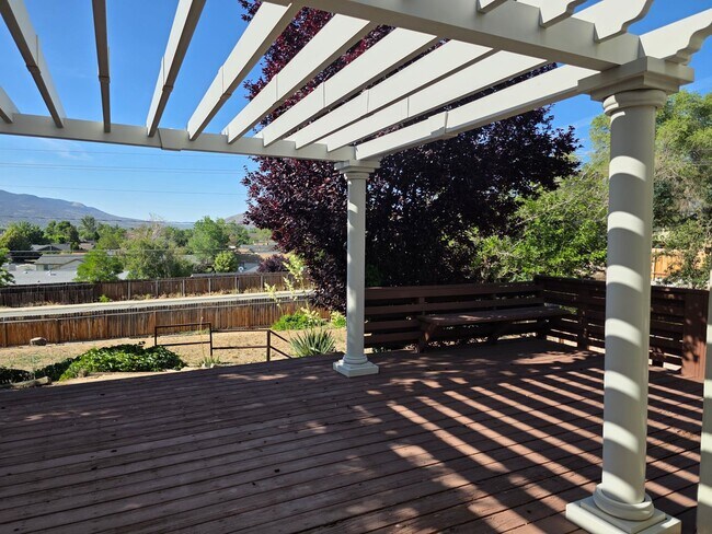 Building Photo - Great Home with Game Room