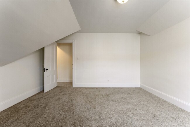 Building Photo - 247-249-249 Park St