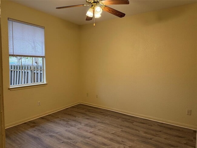 Building Photo - 1814 State Hwy 95