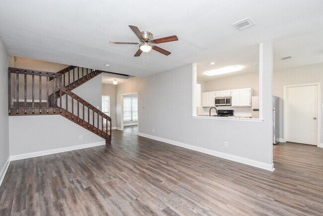 Building Photo - 3030 Great Lakes Ave