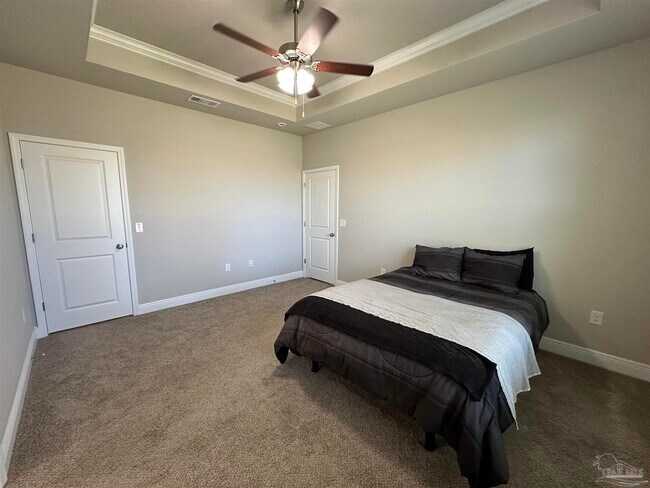 Building Photo - 5365 Parkside Dr