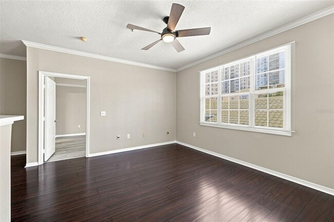 Building Photo - 501 Knights Run Ave