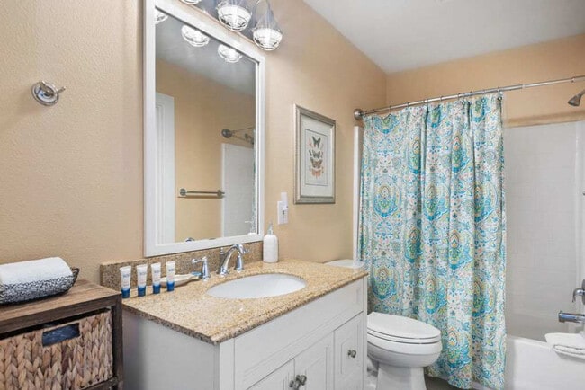 Building Photo - 16 Cut Off Rd