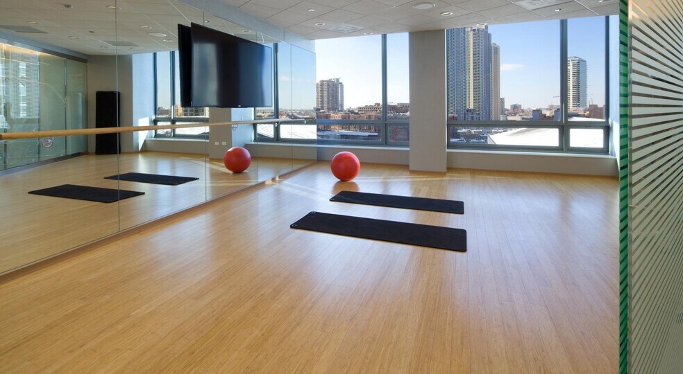 Building Photo - 444 N Orleans St