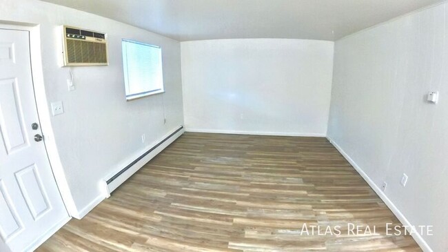 Building Photo - ~Creekside Apartment~ New Lower Price and ...