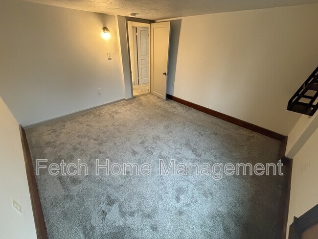 Building Photo - 34 N Lee St