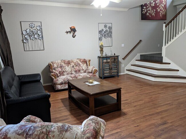 Building Photo - 4501 Whispering Valley Dr