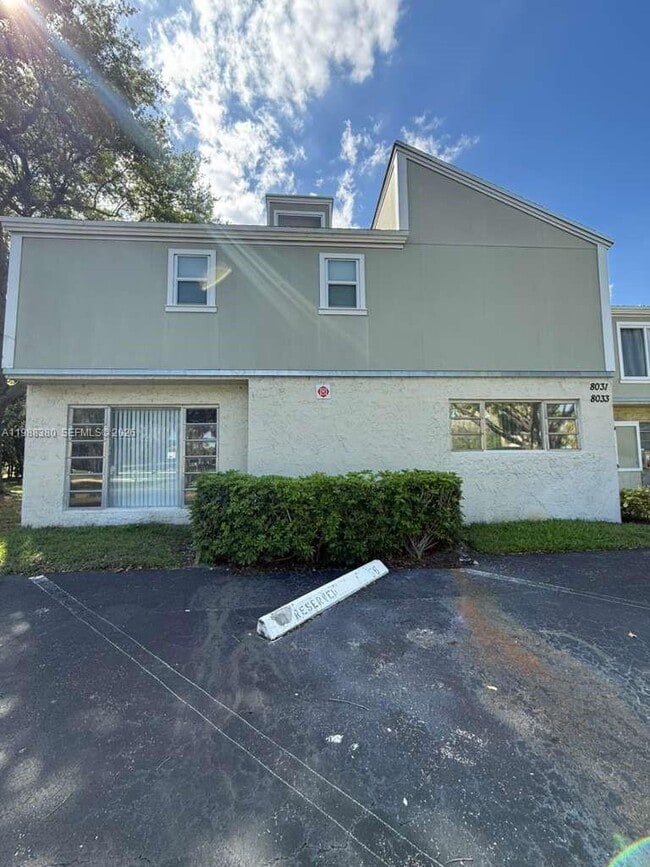 Building Photo - 8031 Lagos De Campo Blvd