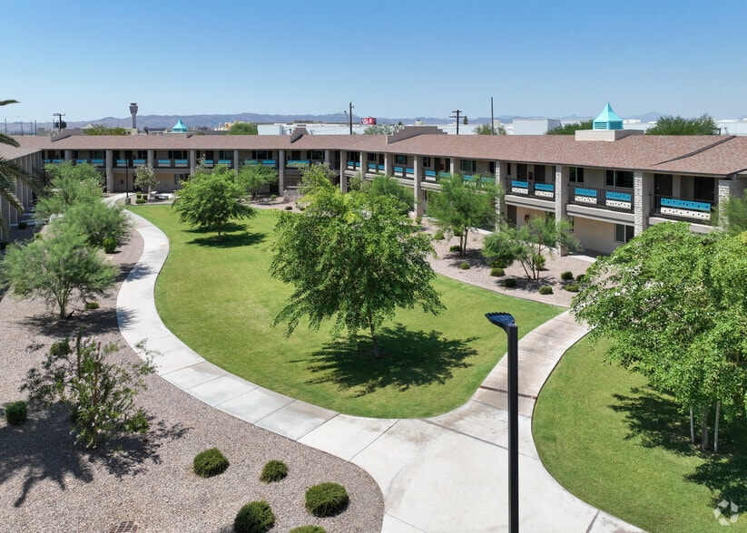Primary Photo - Vista Village on Van Buren