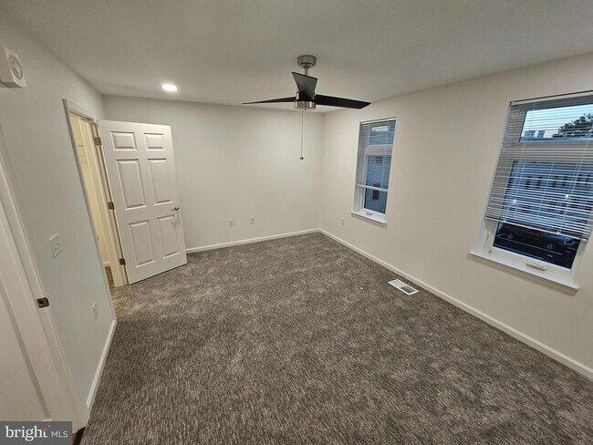 Building Photo - 200 Hamilton Ave