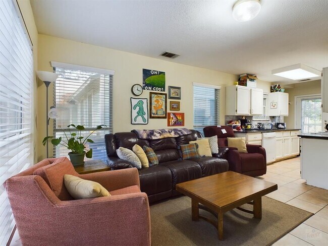 Primary Photo - 4521 Avenue F