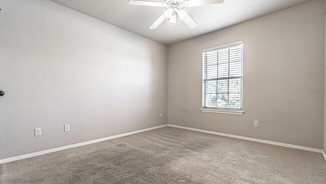 Building Photo - Beautiful Home in Bentonville!