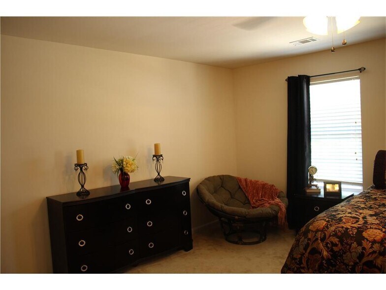 Building Photo - 2795 Belleglade Pointe